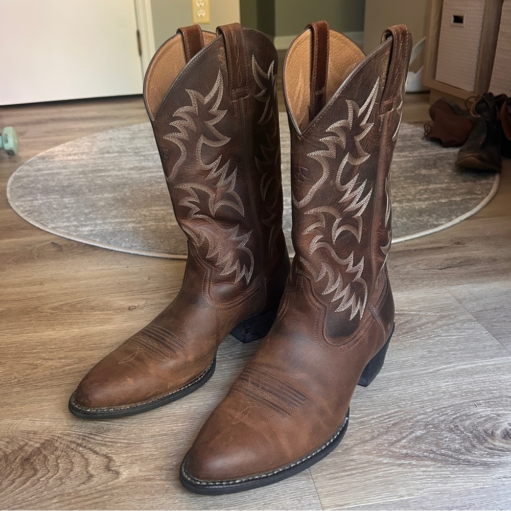 Ariat Men's Brown Heritage R Toe Leather Western Boots